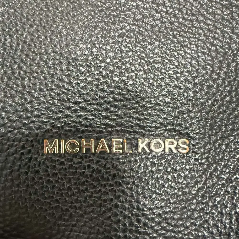 Michael Kors Chandler Large Leather Convertible Shoulder Hobo Bag in Black